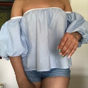 OFF THE SHOULDERS TOP